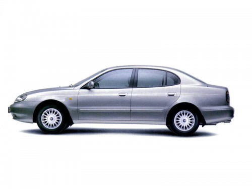 Характеристики автомобиля Daewoo Leganza 1.8 MT (04.1999 - 12.2002): фото, вместимость, скорость, двигатель, топливо, масса, отзывы