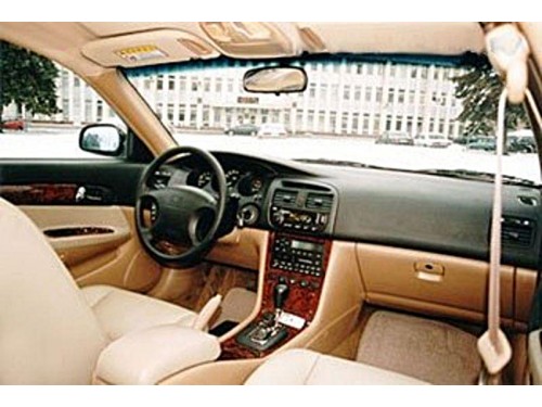 Характеристики автомобиля Daewoo Magnus 2.5 AT (157) (02.2003 - 01.2006): фото, вместимость, скорость, двигатель, топливо, масса, отзывы