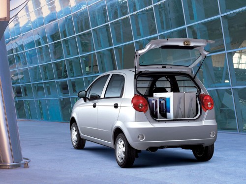 Характеристики автомобиля Daewoo Matiz 0.8 MT City Premium (02.2005 - 07.2007): фото, вместимость, скорость, двигатель, топливо, масса, отзывы