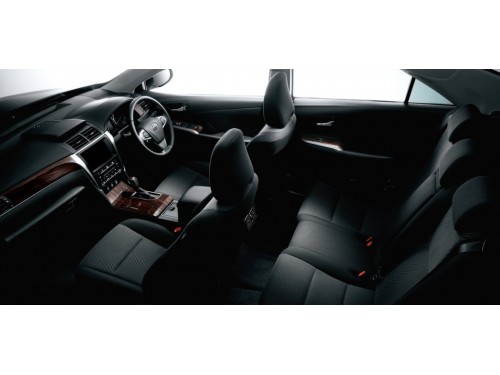 Характеристики автомобиля Daihatsu Altis 2.5 G Package (09.2014 - 09.2015): фото, вместимость, скорость, двигатель, топливо, масса, отзывы