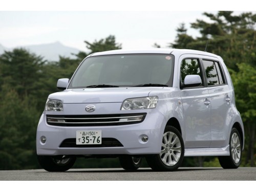 Характеристики автомобиля Daihatsu Coo 1.3 CX 4WD (07.2010 - 02.2013): фото, вместимость, скорость, двигатель, топливо, масса, отзывы