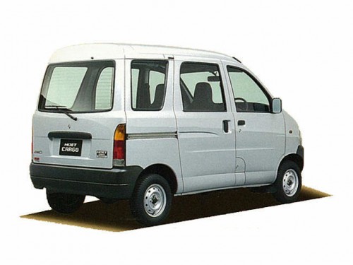Характеристики автомобиля Daihatsu Hijet 660 easy delivery pack high roof (02.2000 - 12.2000): фото, вместимость, скорость, двигатель, топливо, масса, отзывы