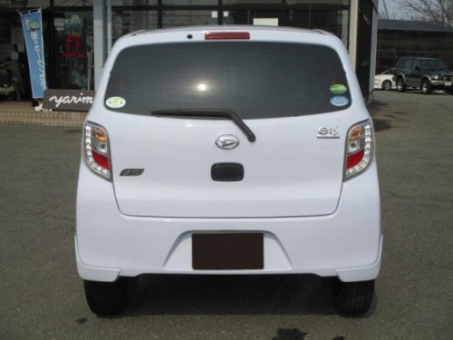 Характеристики автомобиля Daihatsu Mira e:S 660 Gf SA 4WD (08.2013 - 06.2014): фото, вместимость, скорость, двигатель, топливо, масса, отзывы