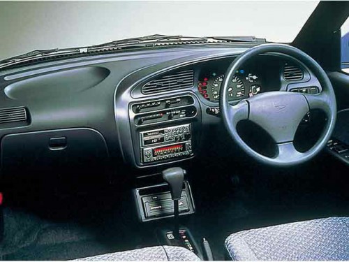 Характеристики автомобиля Daihatsu Mira 660 TA (05.1997 - 11.1997): фото, вместимость, скорость, двигатель, топливо, масса, отзывы