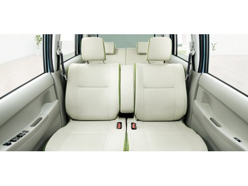 Характеристики автомобиля Daihatsu Move Conte 660 Custom X VS 4WD (04.2015 - 03.2017): фото, вместимость, скорость, двигатель, топливо, масса, отзывы