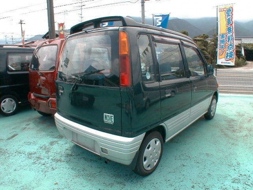 Характеристики автомобиля Daihatsu Move 660 CG (05.1997 - 11.1997): фото, вместимость, скорость, двигатель, топливо, масса, отзывы