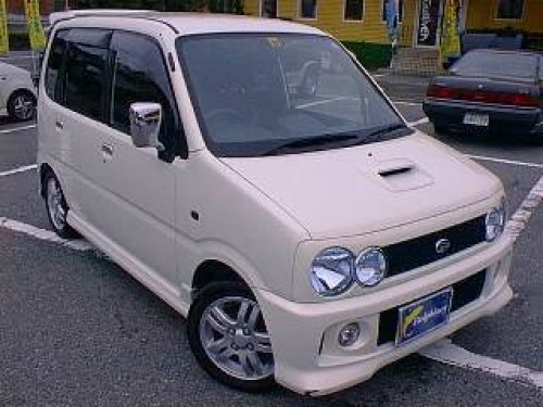 Характеристики автомобиля Daihatsu Move 660 CL limited (10.2000 - 09.2001): фото, вместимость, скорость, двигатель, топливо, масса, отзывы