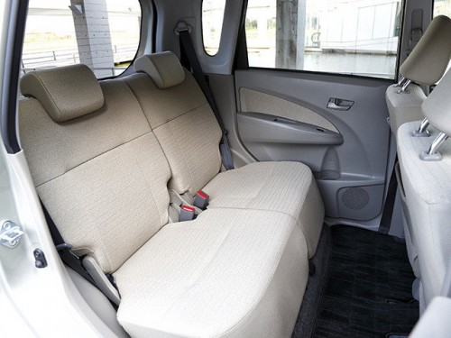 Характеристики автомобиля Daihatsu Move 660 Custom X Limited (12.2012 - 11.2014): фото, вместимость, скорость, двигатель, топливо, масса, отзывы
