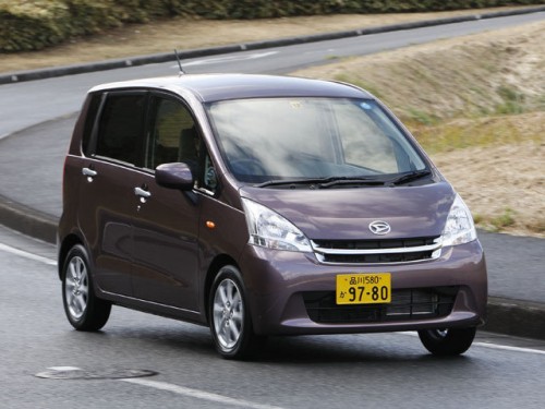Характеристики автомобиля Daihatsu Move 660 custom X (12.2010 - 10.2011): фото, вместимость, скорость, двигатель, топливо, масса, отзывы