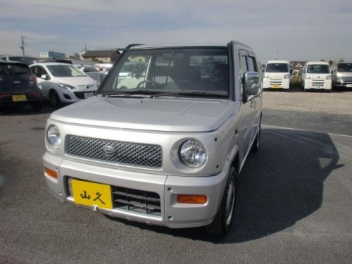 Характеристики автомобиля Daihatsu Naked 660 Naked (11.1999 - 09.2000): фото, вместимость, скорость, двигатель, топливо, масса, отзывы