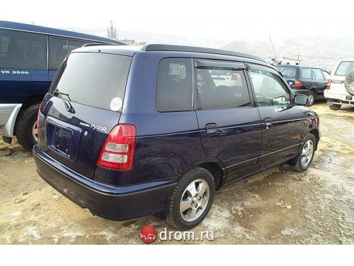 Характеристики автомобиля Daihatsu Pyzar 1.5 CX (07.1998 - 08.1999): фото, вместимость, скорость, двигатель, топливо, масса, отзывы