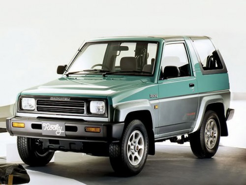 Характеристики автомобиля Daihatsu Rocky 1.6 SX full time 4WD (06.1990 - 02.1992): фото, вместимость, скорость, двигатель, топливо, масса, отзывы