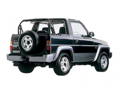 Характеристики автомобиля Daihatsu Rocky 1.6 Marine Runner (05.1995 - 03.1997): фото, вместимость, скорость, двигатель, топливо, масса, отзывы
