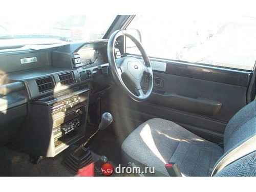 Характеристики автомобиля Daihatsu Rocky 1.6 Canterbury X (05.1995 - 03.1997): фото, вместимость, скорость, двигатель, топливо, масса, отзывы