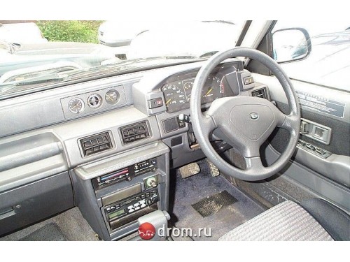 Характеристики автомобиля Daihatsu Rocky 1.6 Canterbury X (01.1995 - 04.1995): фото, вместимость, скорость, двигатель, топливо, масса, отзывы