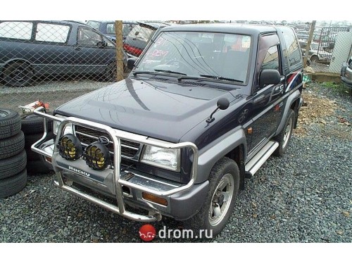 Характеристики автомобиля Daihatsu Rocky 1.6 SE (08.1993 - 04.1995): фото, вместимость, скорость, двигатель, топливо, масса, отзывы