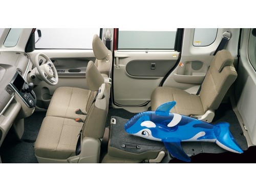 Характеристики автомобиля Daihatsu Tanto 660 Custom X 4WD (12.2017 - 06.2019): фото, вместимость, скорость, двигатель, топливо, масса, отзывы