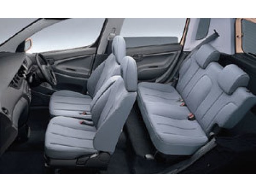 Характеристики автомобиля Daihatsu YRV 1.3 S pack (08.2000 - 11.2001): фото, вместимость, скорость, двигатель, топливо, масса, отзывы