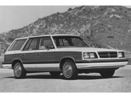 Характеристики автомобиля Dodge Aries 2.2 MT5 LE (10.1984 - 09.1985): фото, вместимость, скорость, двигатель, топливо, масса, отзывы