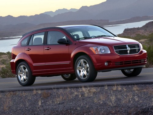 Характеристики автомобиля Dodge Caliber 1.8 MT SXT (06.2006 - 08.2009): фото, вместимость, скорость, двигатель, топливо, масса, отзывы
