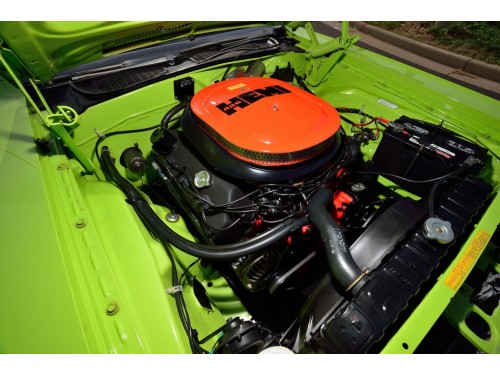 Характеристики автомобиля Dodge Challenger 3.7 MT Challenger 225 Convertible (09.1969 - 09.1970): фото, вместимость, скорость, двигатель, топливо, масса, отзывы
