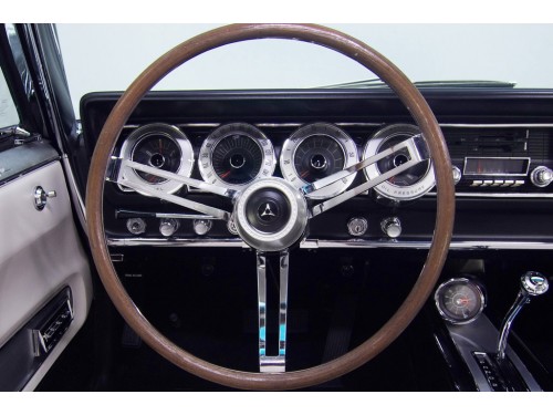 Характеристики автомобиля Dodge Charger 5.2 AT Charger 318 (09.1966 - 08.1967): фото, вместимость, скорость, двигатель, топливо, масса, отзывы