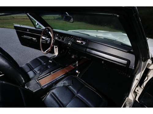 Характеристики автомобиля Dodge Charger 5.2 MT Charger 318 (09.1968 - 08.1969): фото, вместимость, скорость, двигатель, топливо, масса, отзывы