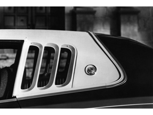 Характеристики автомобиля Dodge Charger 3.7 MT Charger HT 225 (09.1973 - 08.1974): фото, вместимость, скорость, двигатель, топливо, масса, отзывы