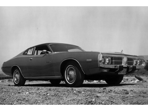 Характеристики автомобиля Dodge Charger 5.2 AT Charger 318 (09.1972 - 08.1973): фото, вместимость, скорость, двигатель, топливо, масса, отзывы
