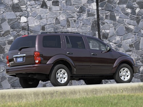 Характеристики автомобиля Dodge Durango 3.7 AT SLT E 7-seats (09.2003 - 03.2006): фото, вместимость, скорость, двигатель, топливо, масса, отзывы
