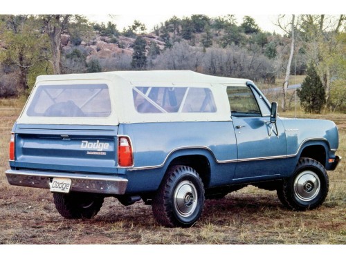 Характеристики автомобиля Dodge Ramcharger 3.7 MT3 Ramcharger (08.1975 - 07.1976): фото, вместимость, скорость, двигатель, топливо, масса, отзывы