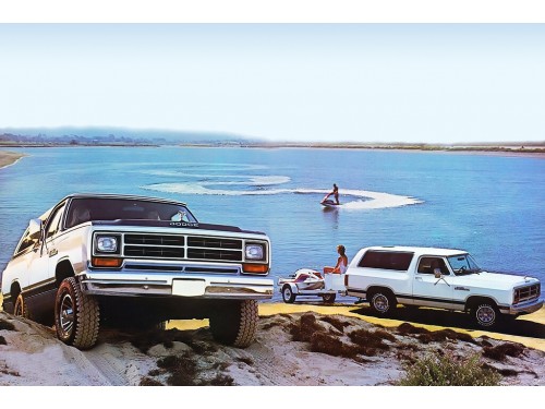 Характеристики автомобиля Dodge Ramcharger 5.2 AT Ramcharger Advantage I (08.1987 - 07.1989): фото, вместимость, скорость, двигатель, топливо, масса, отзывы