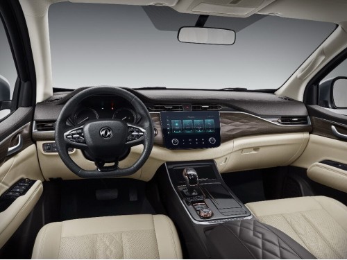 Характеристики автомобиля Dongfeng Rich 7 2.0 MT Premium (07.2023 - н.в.): фото, вместимость, скорость, двигатель, топливо, масса, отзывы
