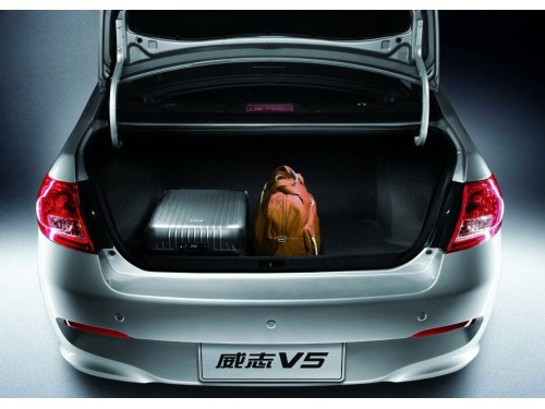 Характеристики автомобиля FAW V5 1.5 MT Comfortable Plus (10.2012 - 06.2017): фото, вместимость, скорость, двигатель, топливо, масса, отзывы