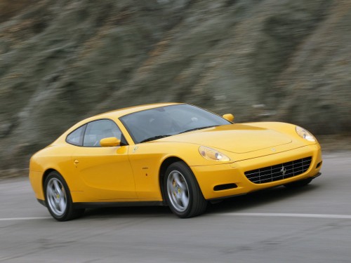 Характеристики автомобиля Ferrari 612 Scaglietti 5.8 MT (07.2004 - 01.2011): фото, вместимость, скорость, двигатель, топливо, масса, отзывы