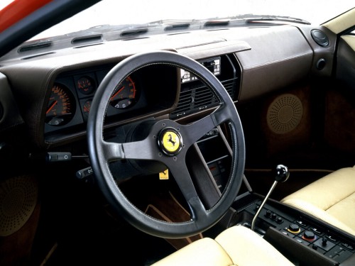 Характеристики автомобиля Ferrari Testarossa 5.0 MT (01.1989 - 11.1991): фото, вместимость, скорость, двигатель, топливо, масса, отзывы