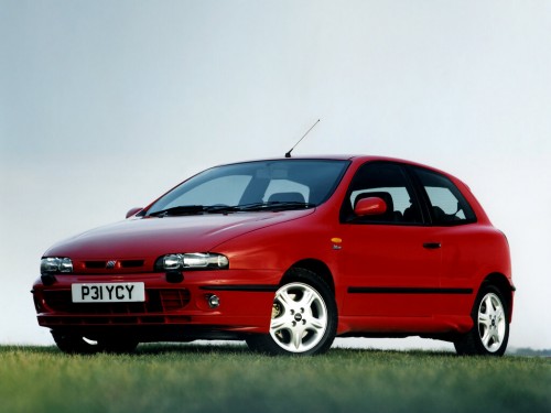 Характеристики автомобиля Fiat Bravo 1.9 MT (09.1995 - 08.1998): фото, вместимость, скорость, двигатель, топливо, масса, отзывы