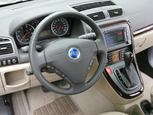 Характеристики автомобиля Fiat Croma 1.8 MT Edizione Cool (07.2006 - 01.2007): фото, вместимость, скорость, двигатель, топливо, масса, отзывы