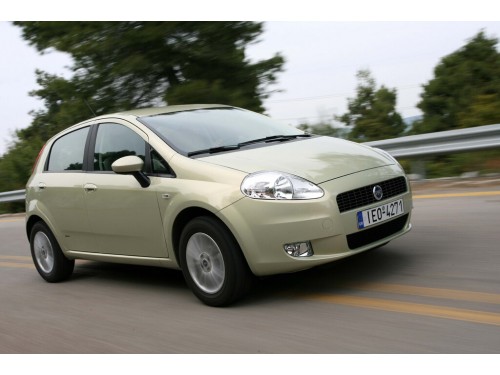Характеристики автомобиля Fiat Grande Punto 1.4 MT Emotion (08.2007 - 07.2010): фото, вместимость, скорость, двигатель, топливо, масса, отзывы