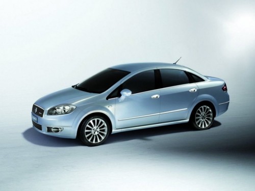 Характеристики автомобиля Fiat Linea 1.4T MT Dynamic (03.2007 - 03.2012): фото, вместимость, скорость, двигатель, топливо, масса, отзывы