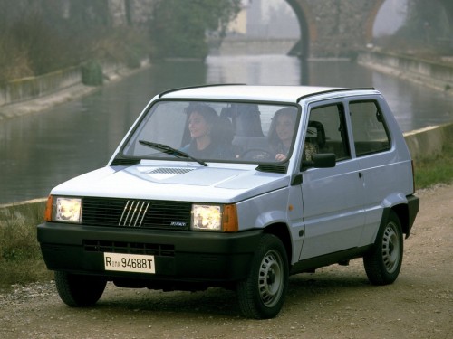 Характеристики автомобиля Fiat Panda 1.0 MT 1000 CL Plus (09.1987 - 12.1990): фото, вместимость, скорость, двигатель, топливо, масса, отзывы