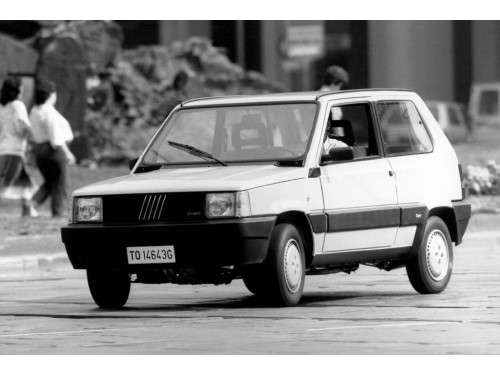 Характеристики автомобиля Fiat Panda 1.0 MT 1000 CL Plus (09.1987 - 12.1990): фото, вместимость, скорость, двигатель, топливо, масса, отзывы