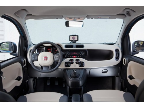 Характеристики автомобиля Fiat Panda 0.9 MT EASY 4-seats (02.2018 - 07.2018): фото, вместимость, скорость, двигатель, топливо, масса, отзывы