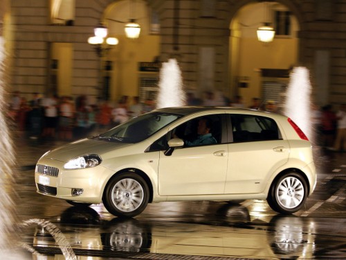 Характеристики автомобиля Fiat Punto 1.4 MT Active 5dr (10.2006 - 07.2007): фото, вместимость, скорость, двигатель, топливо, масса, отзывы