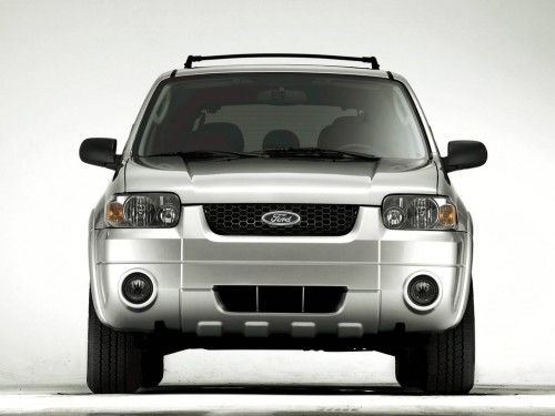 Характеристики автомобиля Ford Escape 2.3 AT 4WD XLT (02.2004 - 12.2006): фото, вместимость, скорость, двигатель, топливо, масса, отзывы