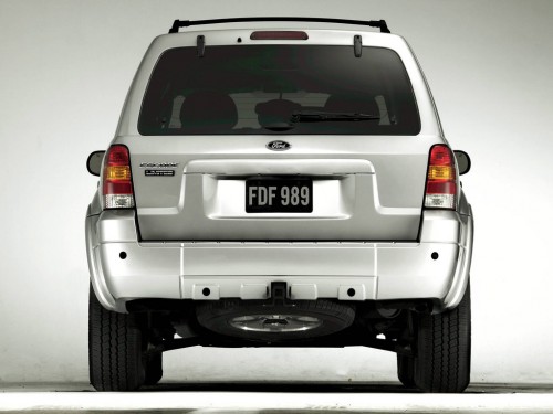 Характеристики автомобиля Ford Escape 2.3 AT 4WD XLT (02.2004 - 12.2006): фото, вместимость, скорость, двигатель, топливо, масса, отзывы