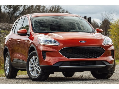 Характеристики автомобиля Ford Escape 1.5 AT AWD SE (09.2019 - н.в.): фото, вместимость, скорость, двигатель, топливо, масса, отзывы
