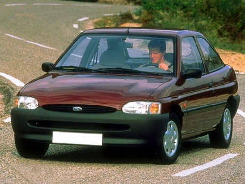 Характеристики автомобиля Ford Escort 1.6 MT (01.1995 - 09.2000): фото, вместимость, скорость, двигатель, топливо, масса, отзывы