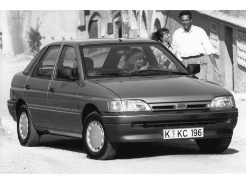 Характеристики автомобиля Ford Escort 1.3i MT Escort CL (08.1991 - 07.1992): фото, вместимость, скорость, двигатель, топливо, масса, отзывы