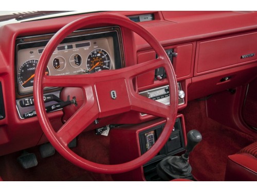 Характеристики автомобиля Ford Escort 1.6 AT GLX (10.1980 - 09.1981): фото, вместимость, скорость, двигатель, топливо, масса, отзывы